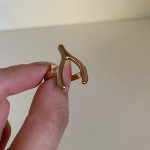 NWOT Gold wishbone ring